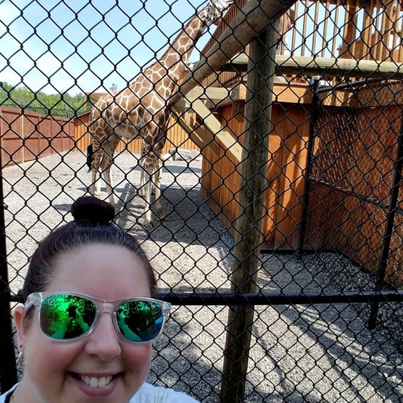 Meet your Posher, Trisha - Picture 1 of 1